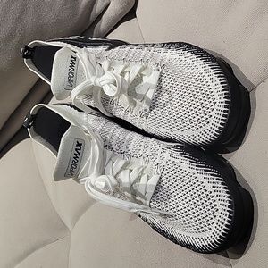 Nike Air VaporMax Flyknit 2 'Zebra' AV7973-100